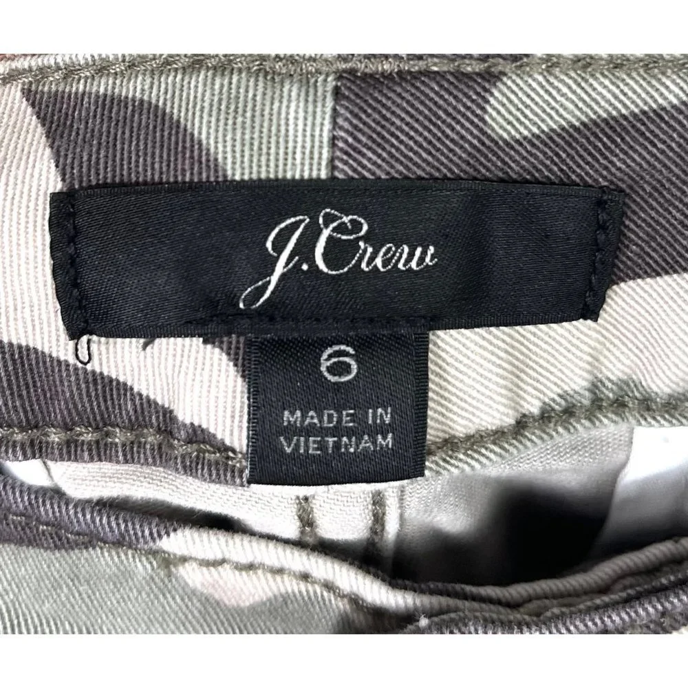 J.Crew Slouchy Chino Boyfriend Pant in Green Camo size‎ 6 - Picture 2 of 9
